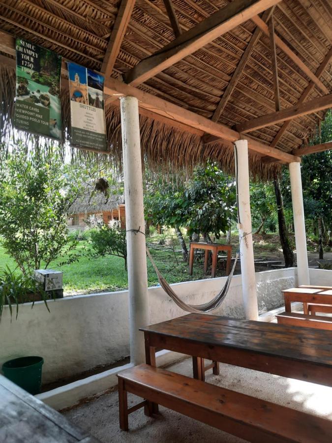 Pachamaya River Hostel Lanquin Ngoại thất bức ảnh