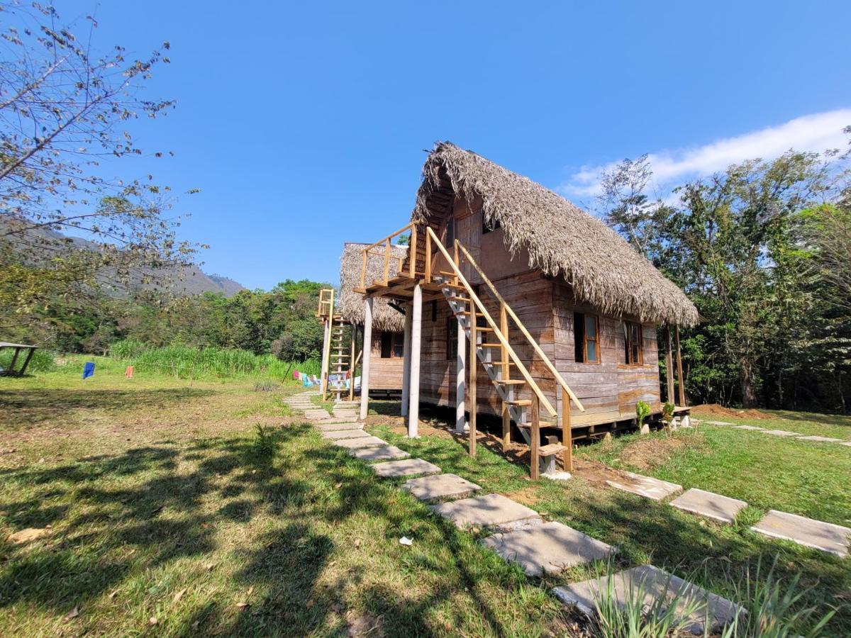Pachamaya River Hostel Lanquin Ngoại thất bức ảnh