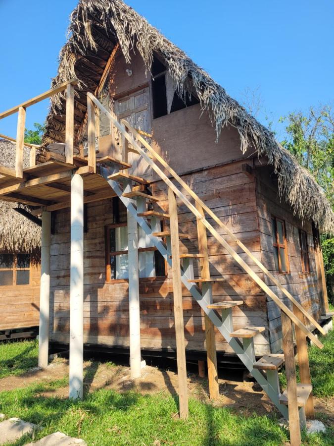 Pachamaya River Hostel Lanquin Ngoại thất bức ảnh