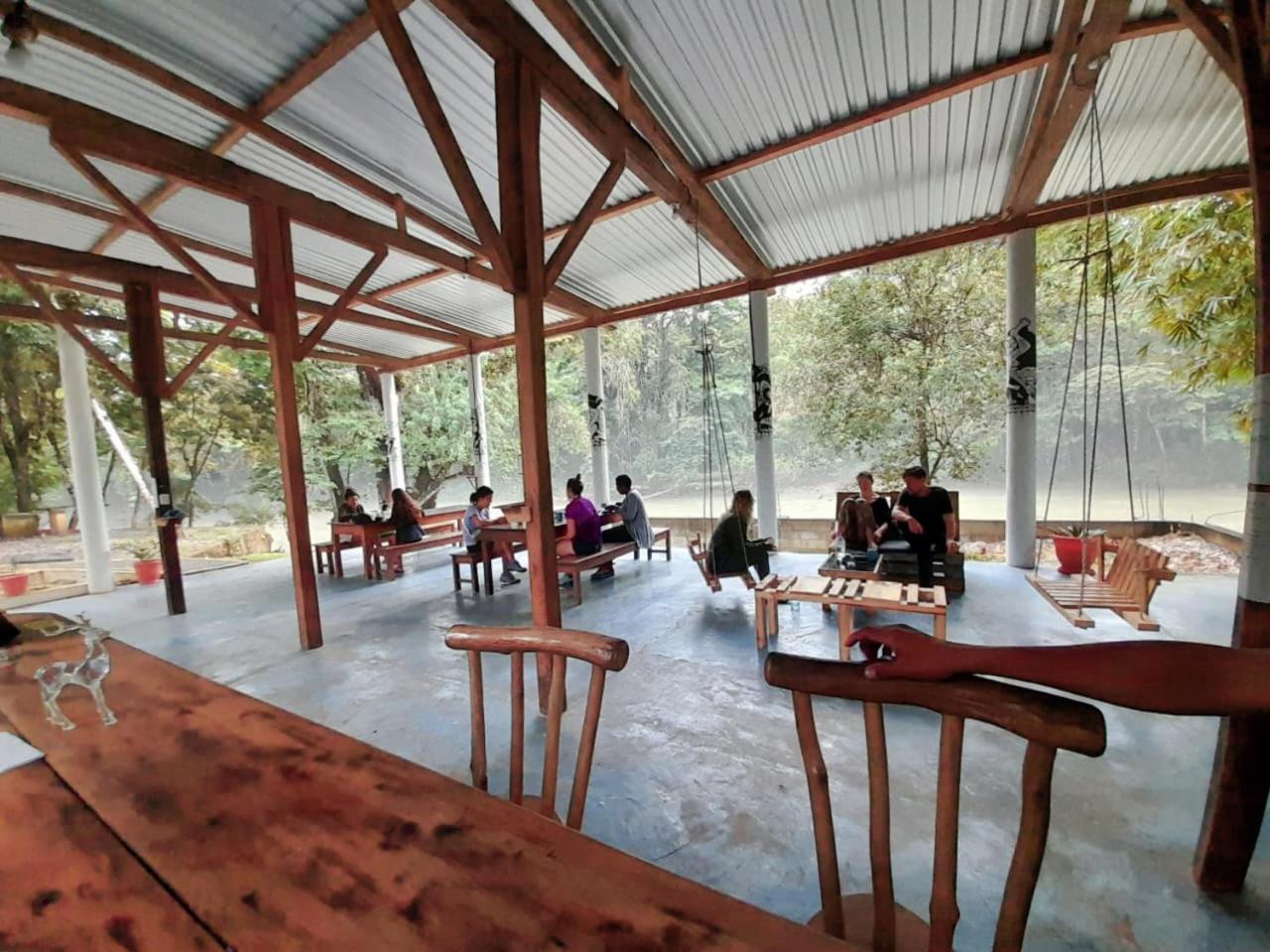 Pachamaya River Hostel Lanquin Ngoại thất bức ảnh