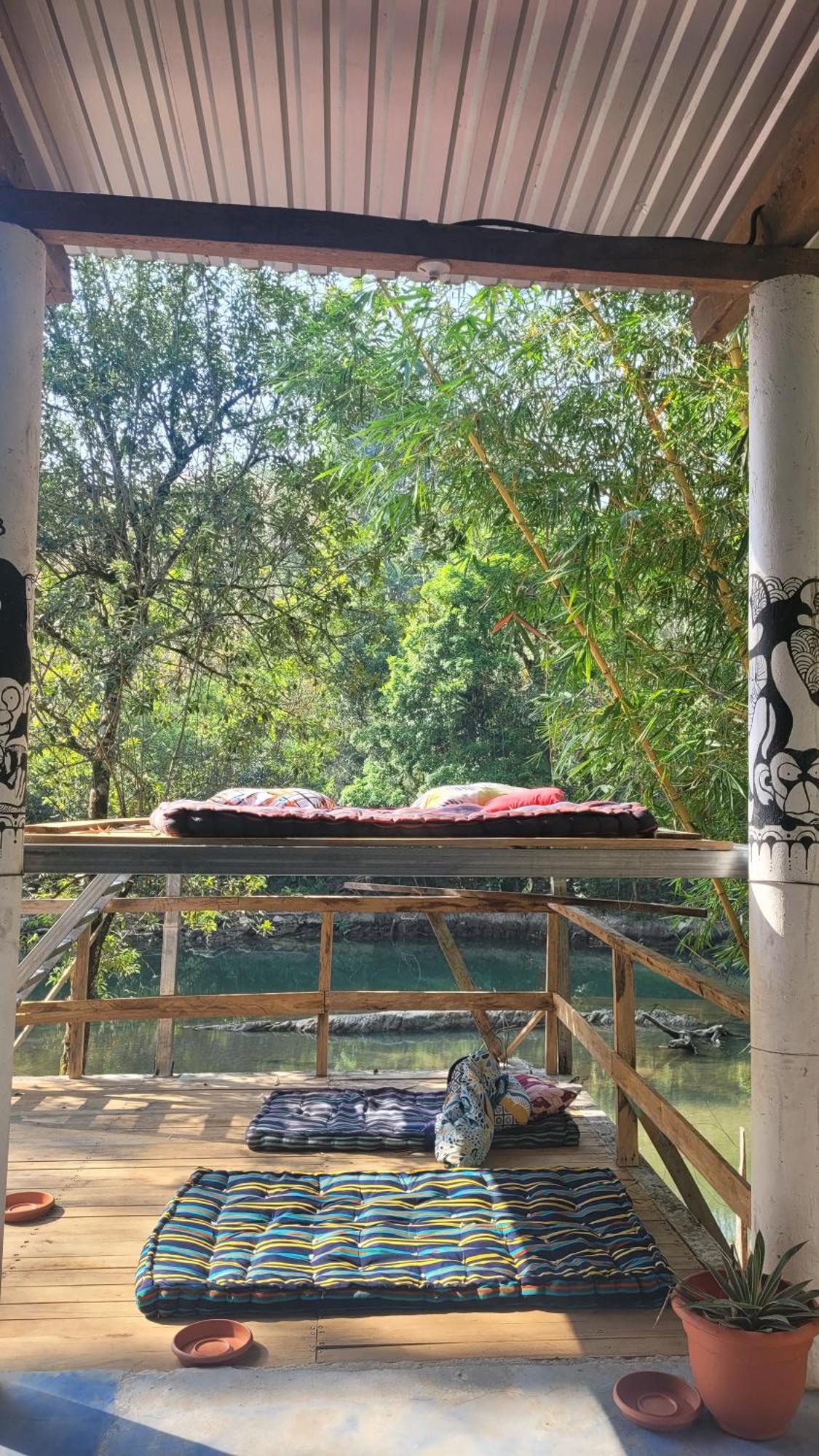 Pachamaya River Hostel Lanquin Ngoại thất bức ảnh
