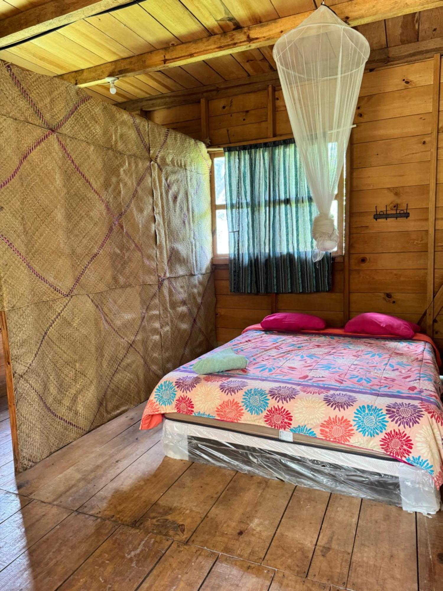 Pachamaya River Hostel Lanquin Ngoại thất bức ảnh