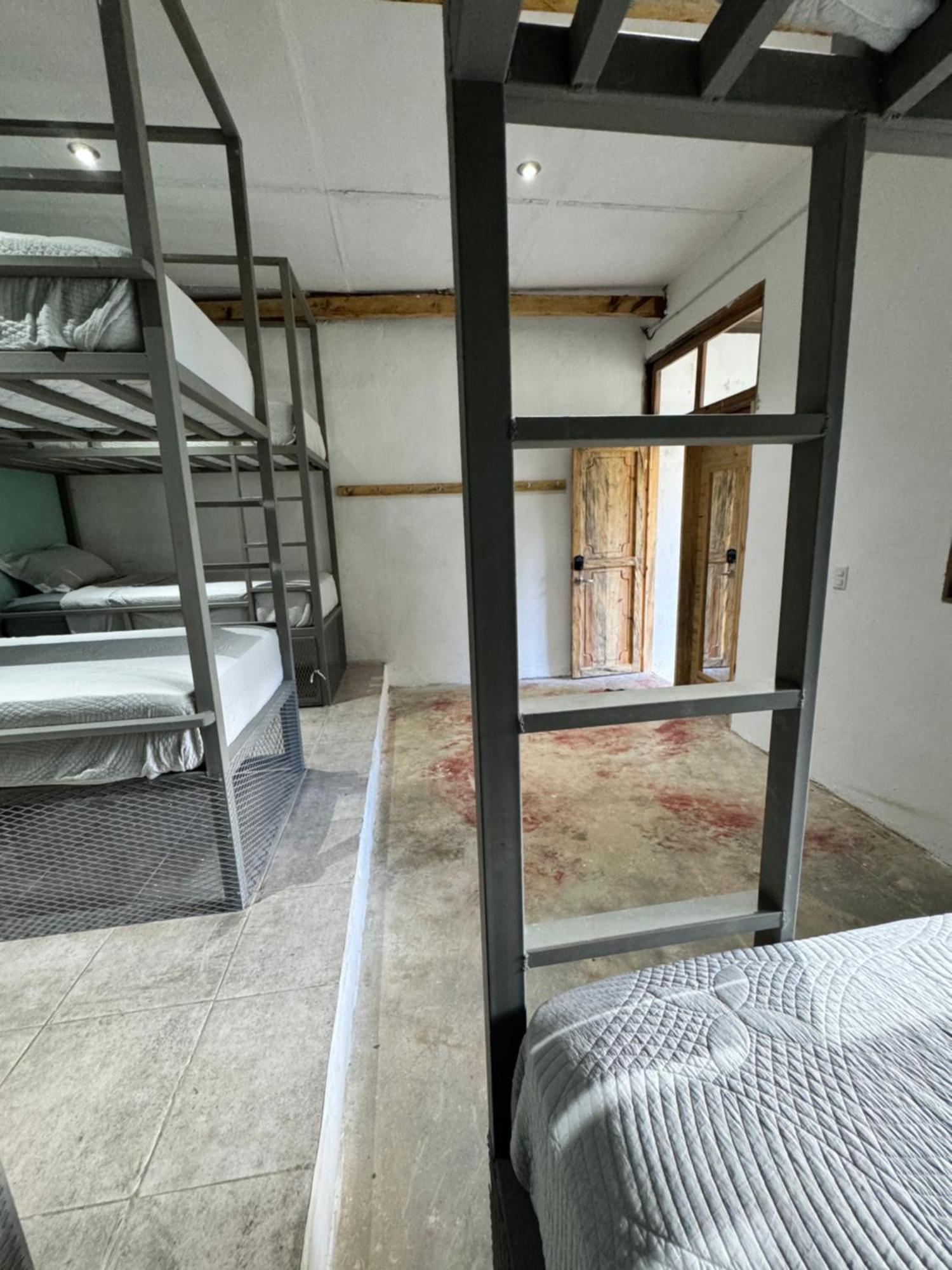 Pachamaya River Hostel Lanquin Ngoại thất bức ảnh