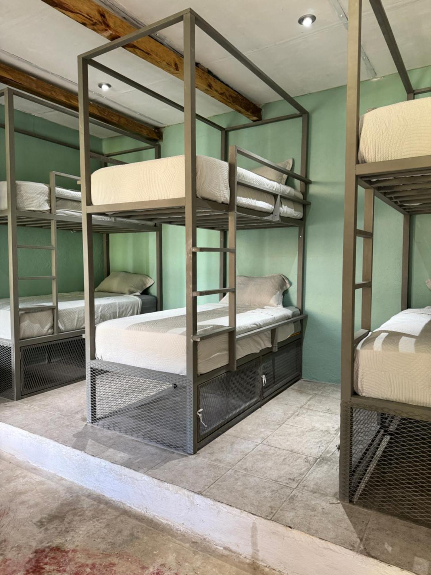 Pachamaya River Hostel Lanquin Ngoại thất bức ảnh